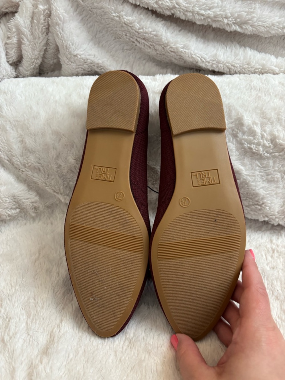 Time and Tru Knit Pointed Ballet Flats in Burgundy - Picture 2 of 3